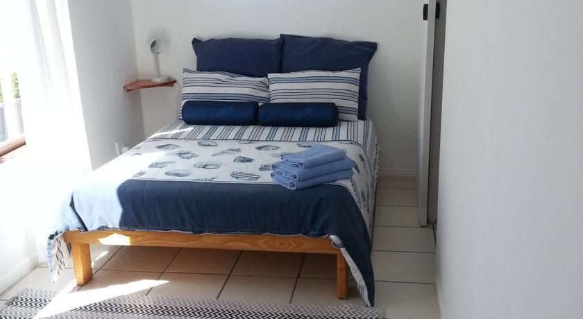 Oom Piet Accommodation Gansbaai Room photo